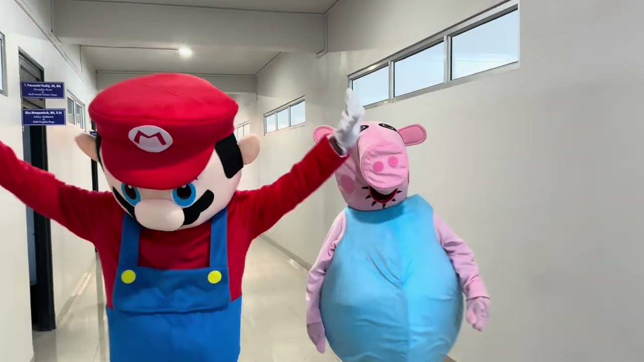 Первый день в школе — Супер Марио и Свинка Пеппа приветствовали нас и посетили наши классы