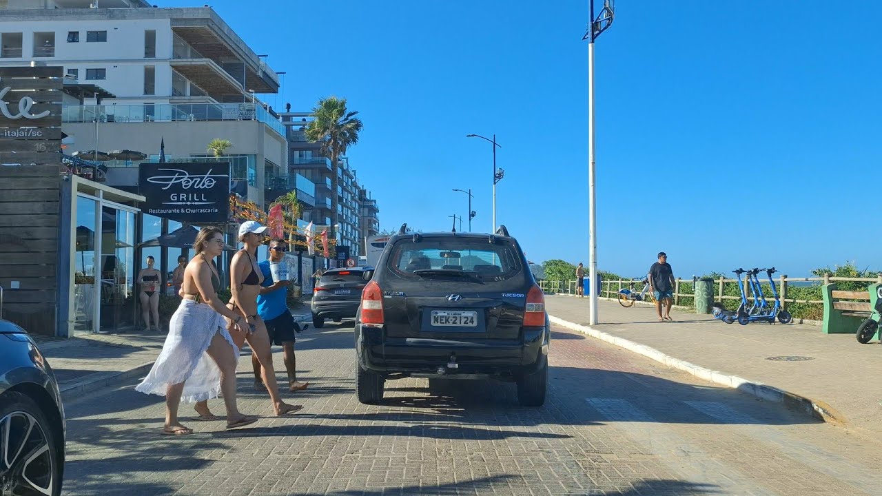 Praia Brava lotada nesse Carnaval de Itajai SC