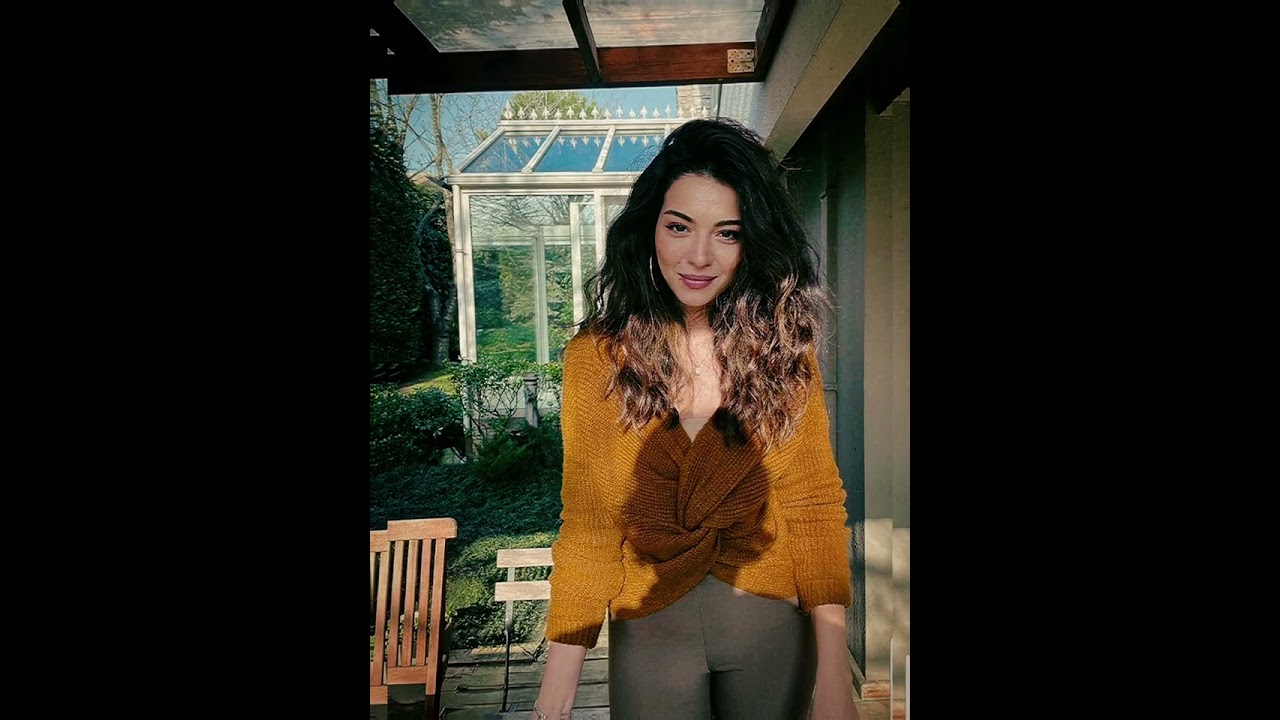 Melisa Aslı Pamuk- Devil Eyes