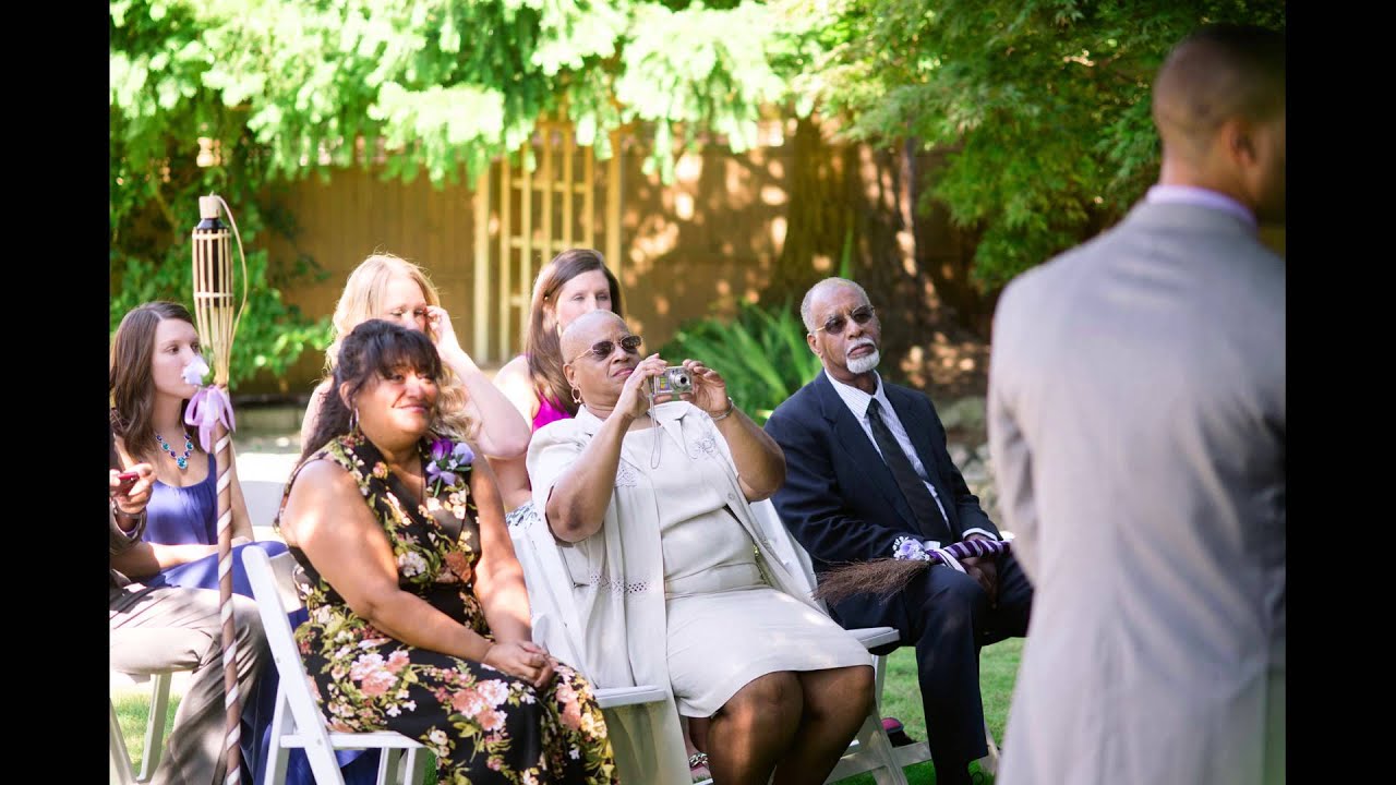 Seattle Backyard Wedding Photography : Christina and Klinton