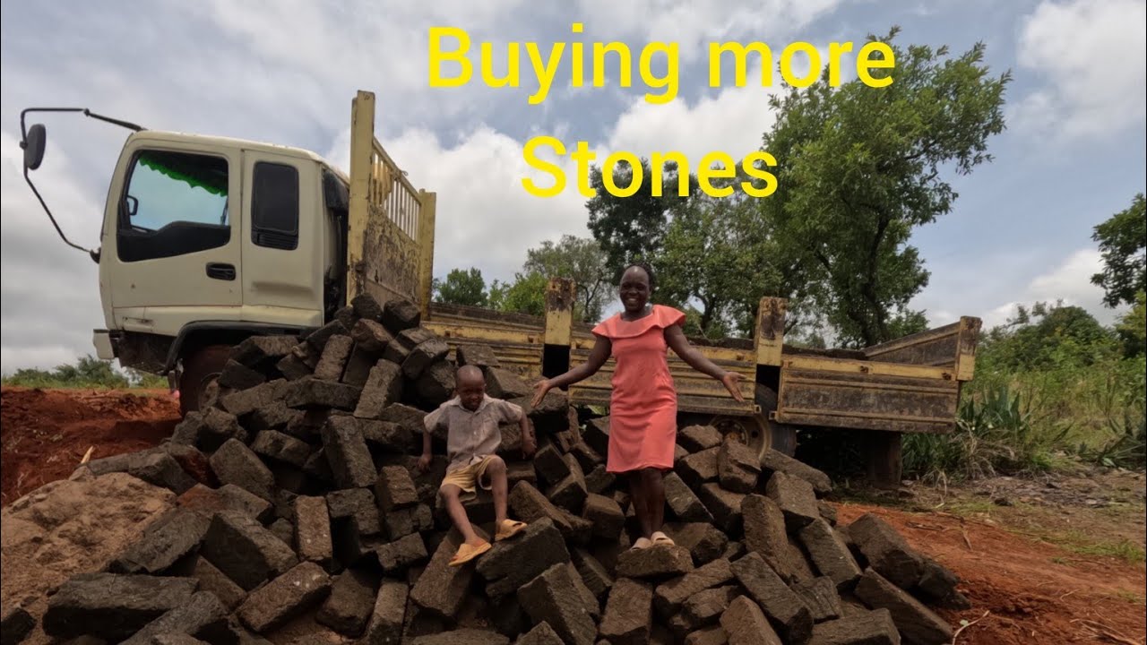 Buying more stones 🪨 for Dorothy's house and cooking 🔥 crispiest drumstick KFC style, deep fried 🥔🥔