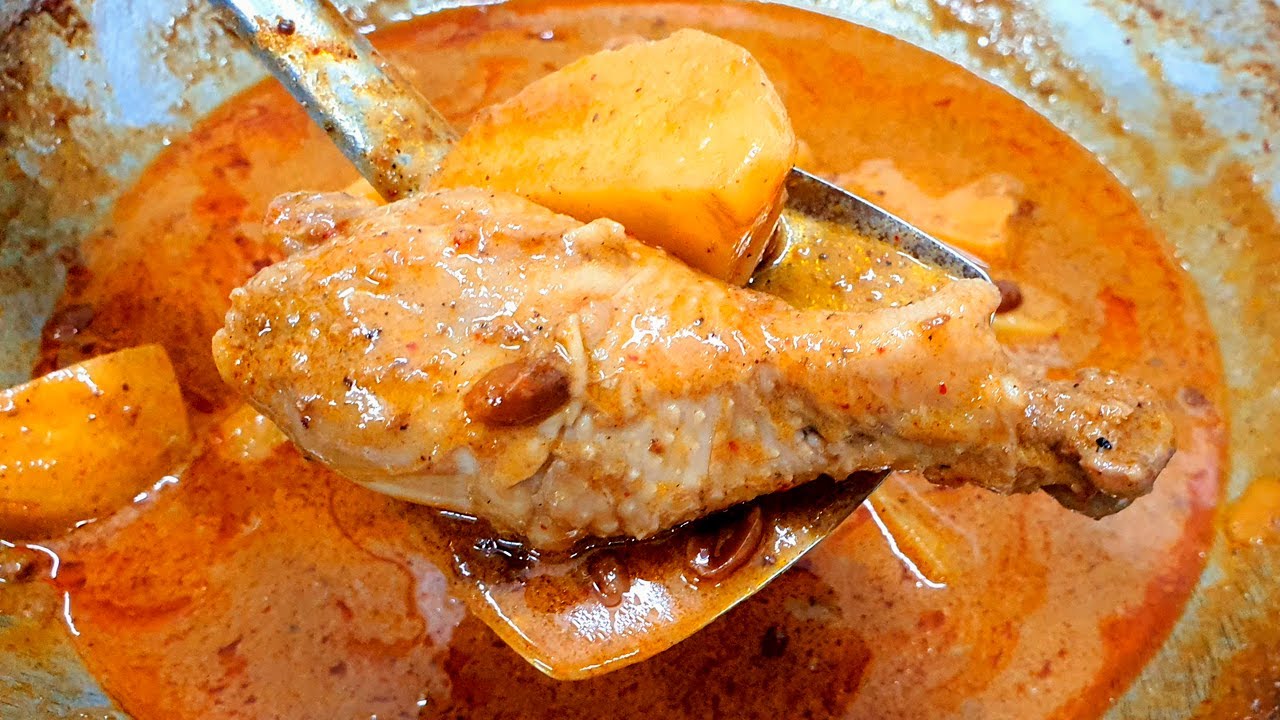 วิธีทำแกงมัสมั่นไก่ (ใช้พริกแกงสำเร็จ) รสเข้มข้น หอมเครื่องแกง Chicken Massaman Curry with Potatoes