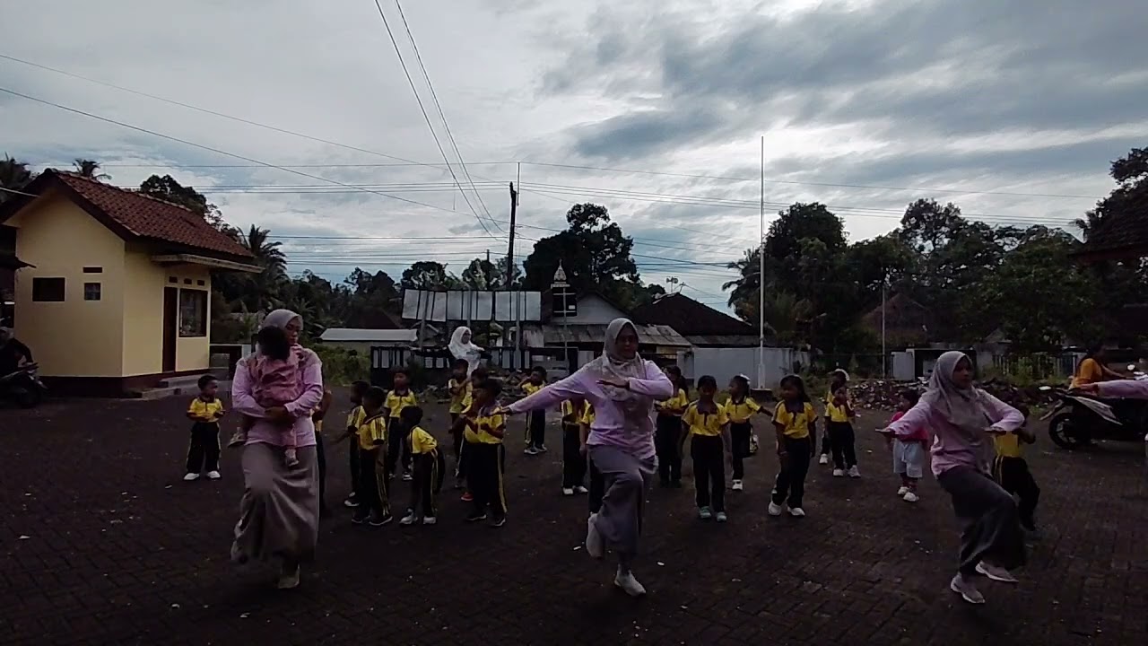 Senam anak indonesia hebat by TK PKK Sumberarum