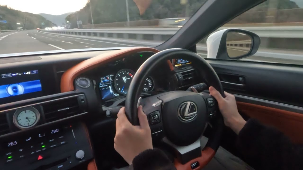 レクサス RC F(USC10) ドライブ　(1)