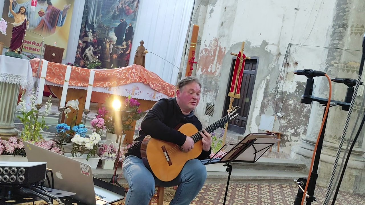 Alex Tsiboulski plays Elegía (2003) by Horacio Uribe