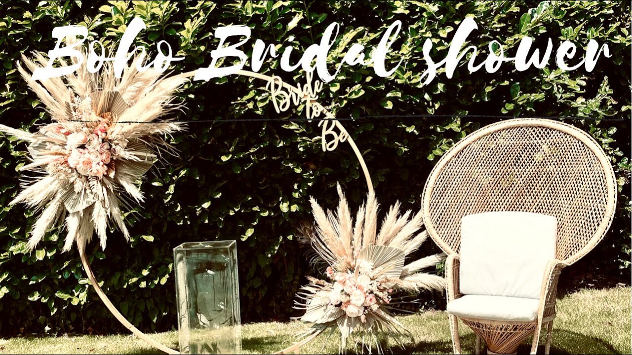 DIY PAMPAS GRASS & PALM SPEAR DECOR ON ROUND ARCH BACKDROP|BOHO BRIDAL SHOWER DECOR