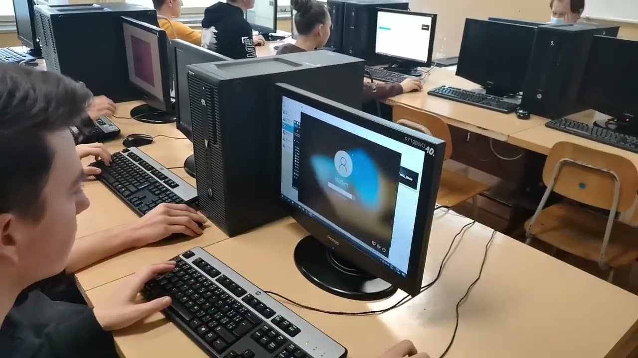 2561 M INFORMAČNÉ A SIEŤOVÉ TECHNOLÓGIE