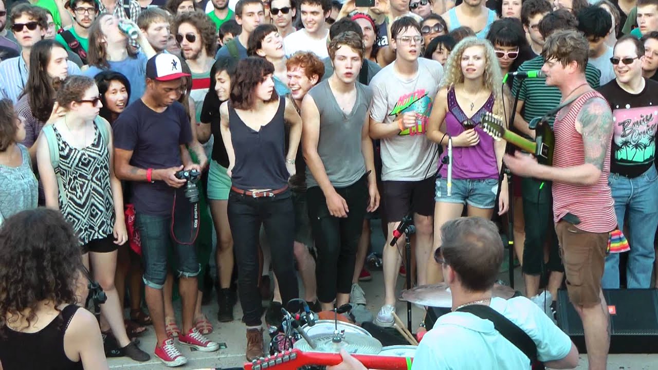 Thee Oh Sees at the Logan Square Monument 7/8
