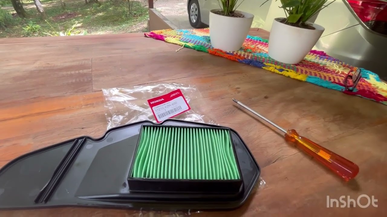 Como trocar o filtro de ar da PCX 160