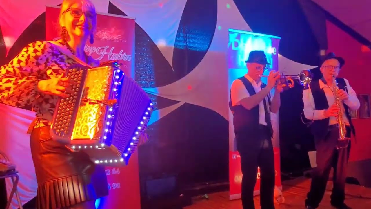 Magnifique Charleston par notre princesse du bal Delphine HUBIN et Pascal et Patrick 🎺🎷🪗🤼‍♂️🎶🎵