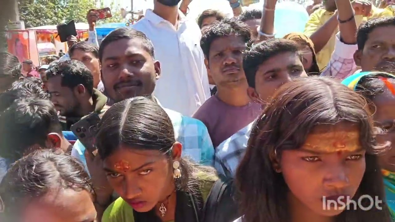 नवभारत के वरिष्ठ पत्रकार राजेश गुप्ता जी के गाने शिवरात्रि के पावन अवसर पर शिव मंदिर शिवपुर में 