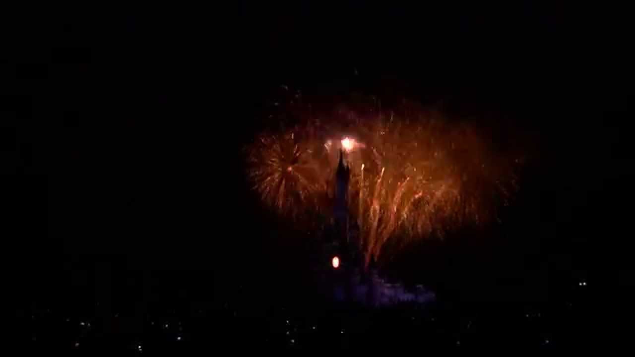 Bastille Day Fireworks 14th of July 2012 at Disneyland Paris  / Le feu d'artifice du 14 juillet