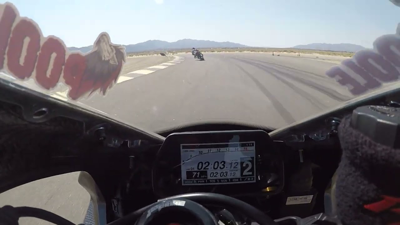 2020 Yamaha YZF R1M Chuckwalla CCW 09 27 2021 3Laps