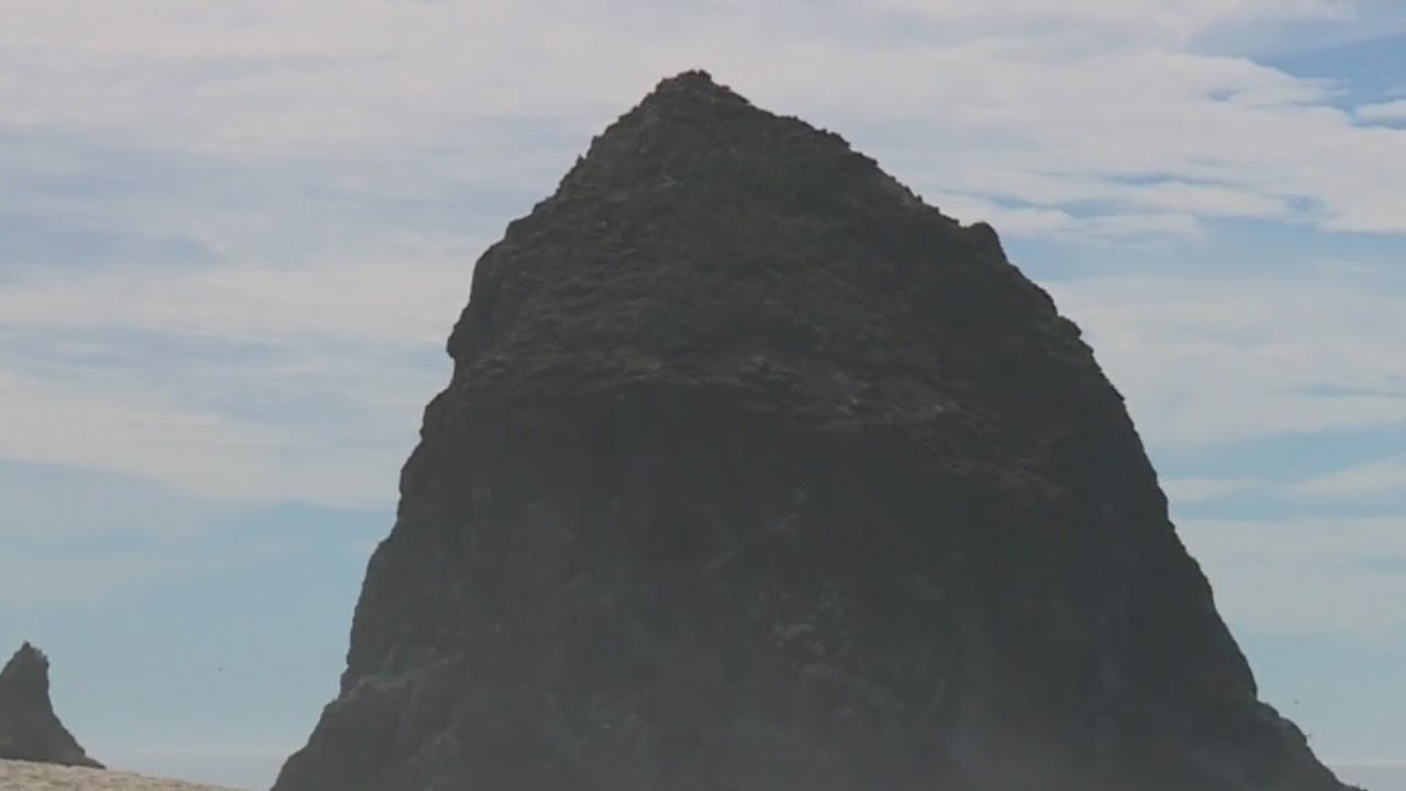 Cannon Beach’s long-standing poop problem cited in complaint from environmental nonprofit