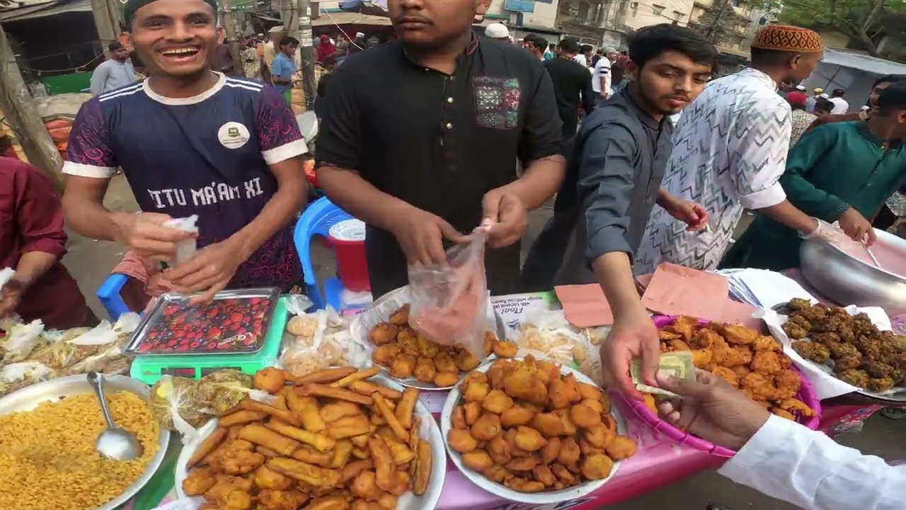 আলহামদুলিল্লাহ দ্বিতীয় দিনে আমাদের  ৪০০ টাকা ইনভেস্ট করে ৯০০ টাকা সেল। মোট দুই দিনের বিক্রি হলো ৬৫০