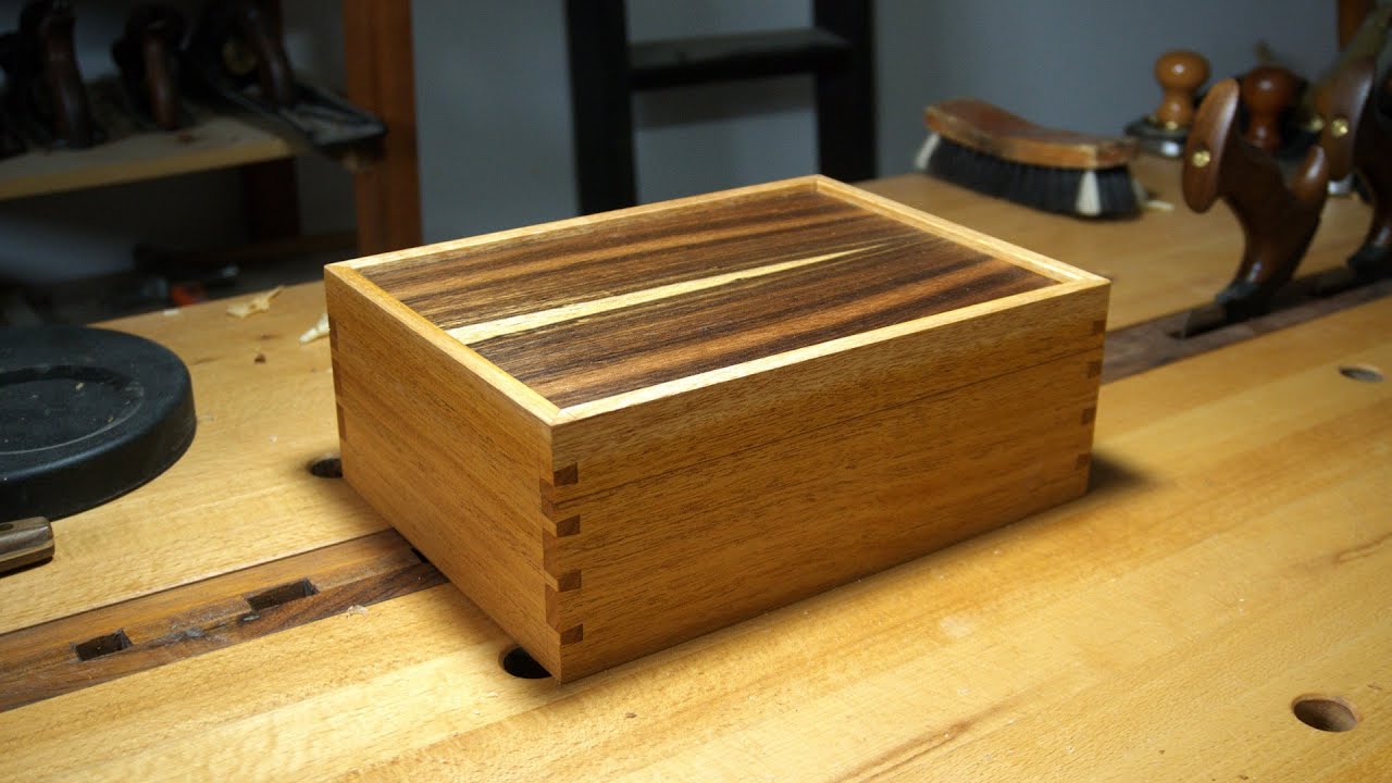 Carpintería Solo Con Herramientas Manuales: Elaboración de cajita en madera de Caoba y Tzalam.