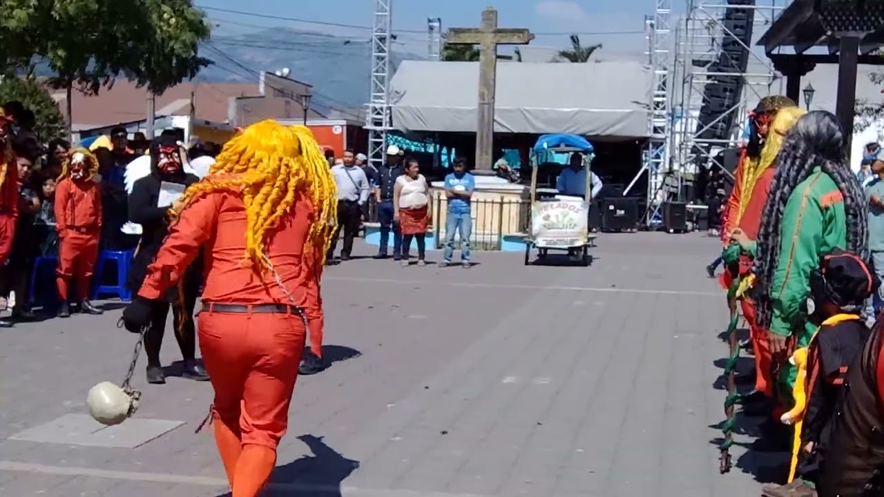 baile folcrotico  de 24 diablos alotenango  guatemala