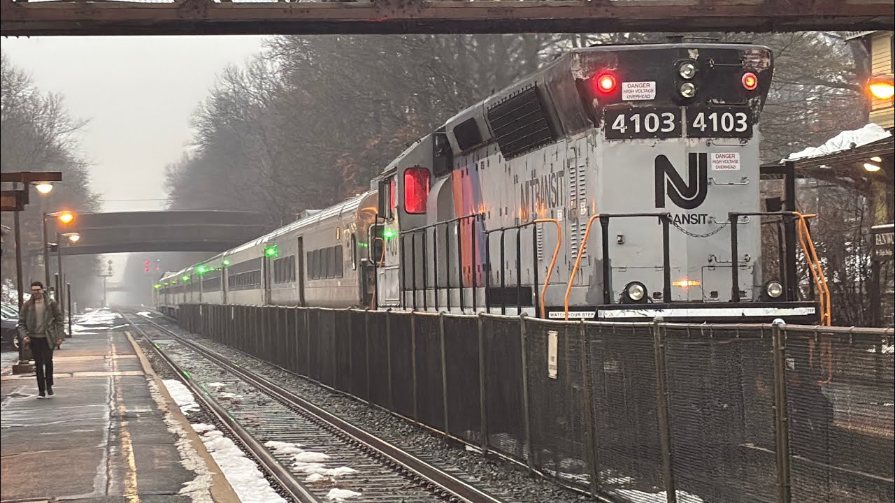 NJT Raritan Valley Line Trains at Fanwood