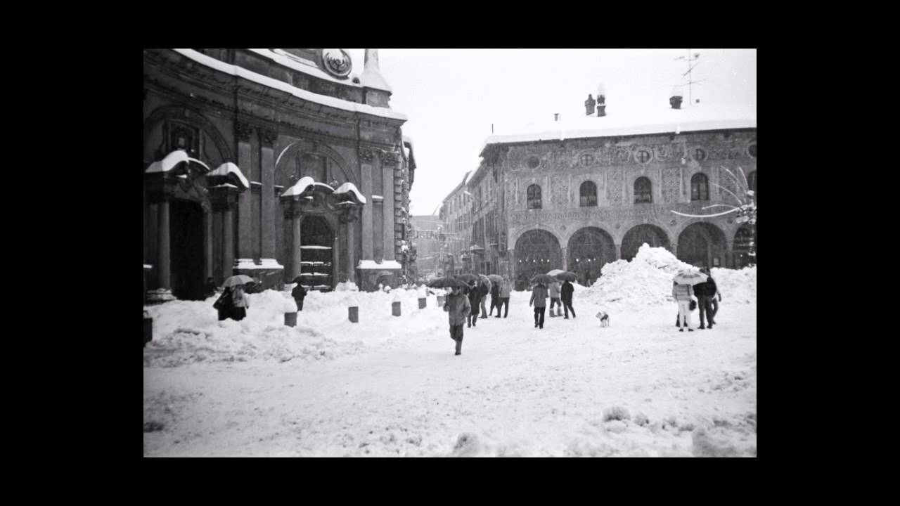 VIGEVANO - NEVE IN PIAZZA