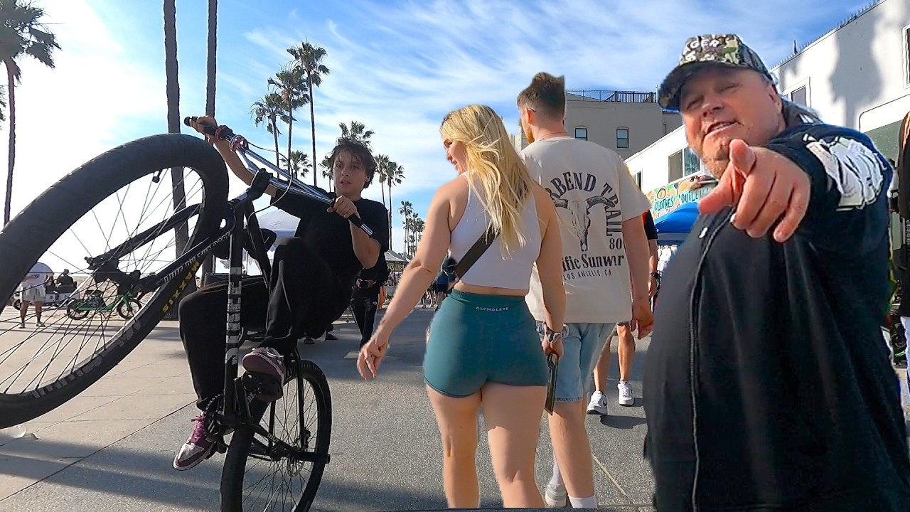 Venice Beach Boardwalk Tour - German in Venice, Protesters, Pop Lockers, Music, Tourists