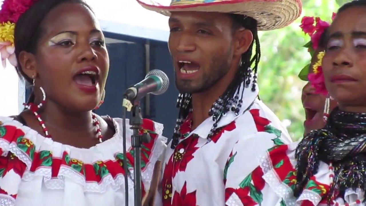 DE PUEBLOS AFRICANOS - Darlina Saenz