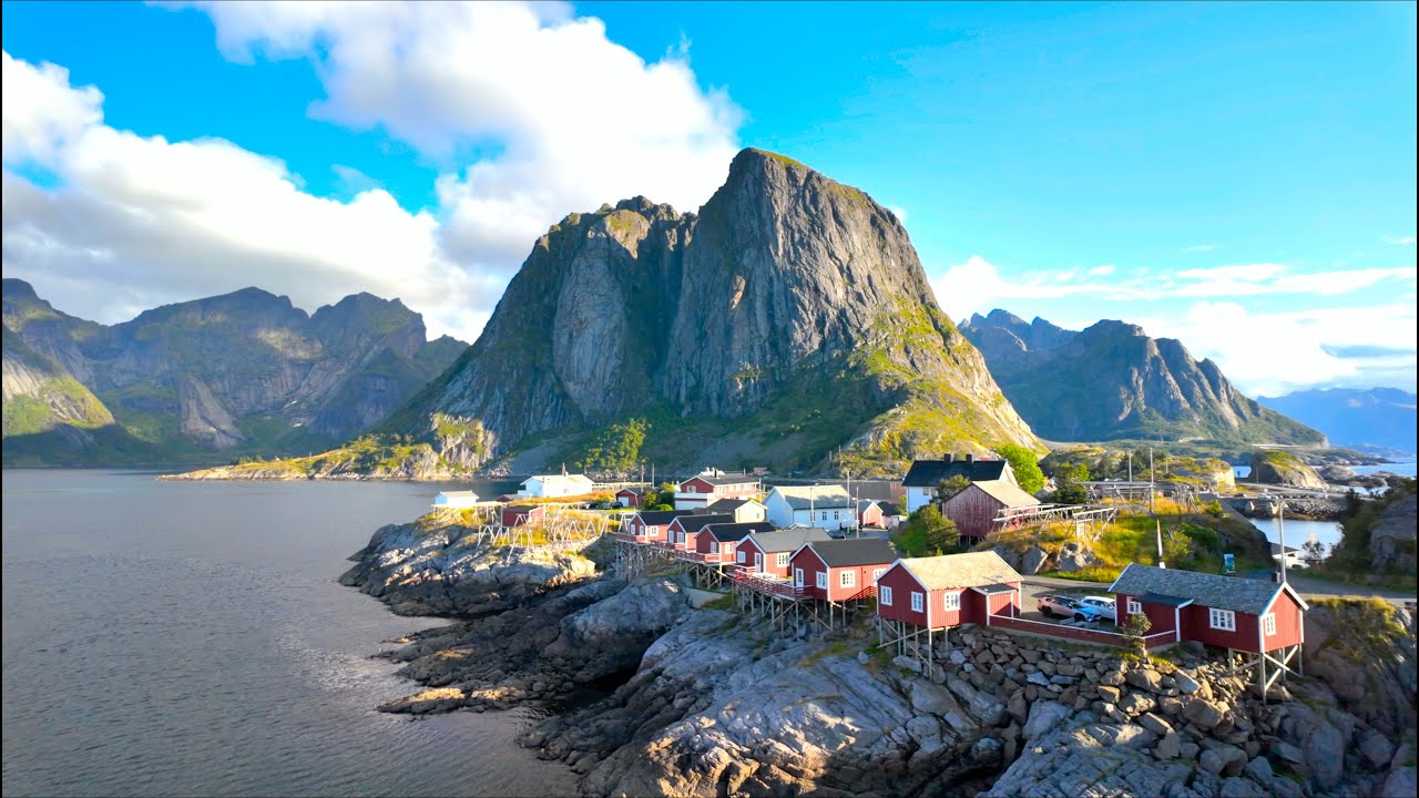 Walking & Driving Tour | Hamnoy & Reine | Lofoten | Norway
