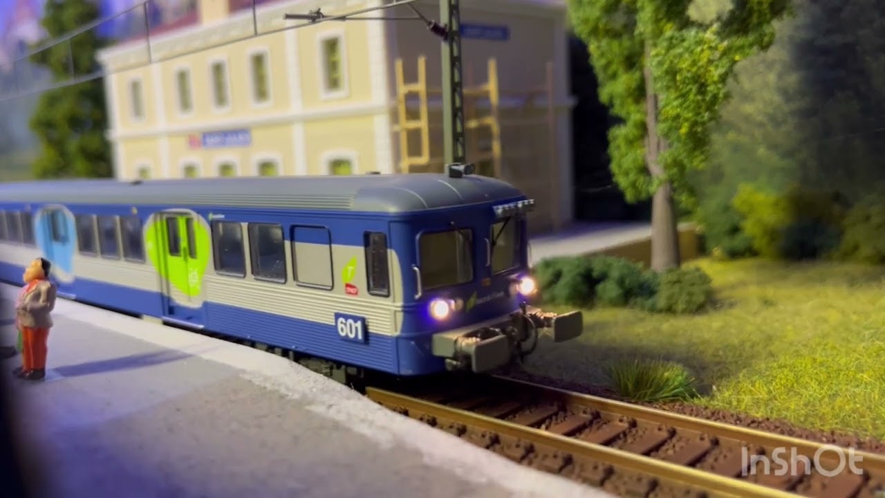RIB Transilien en BB 67400 - réseau train miniature ho tour de pièce
