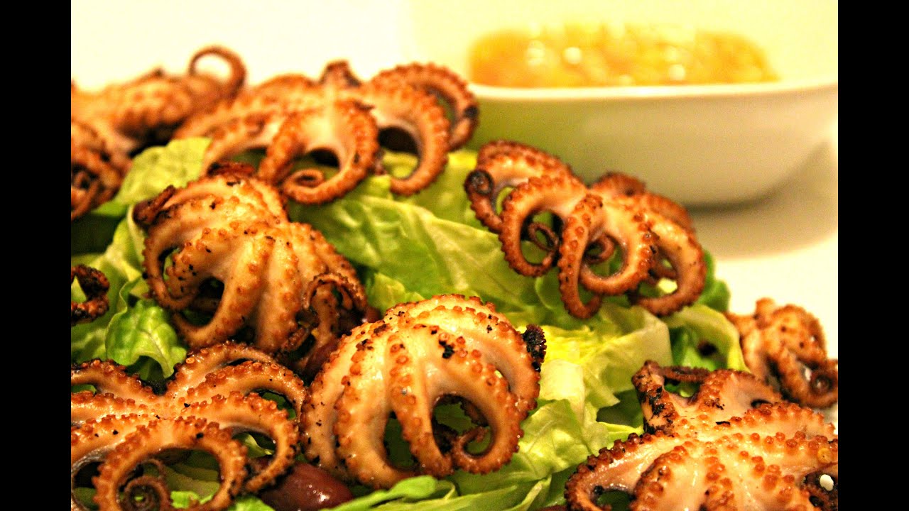 Puisori de caracatita la grill | Grilled baby octopus Adygio