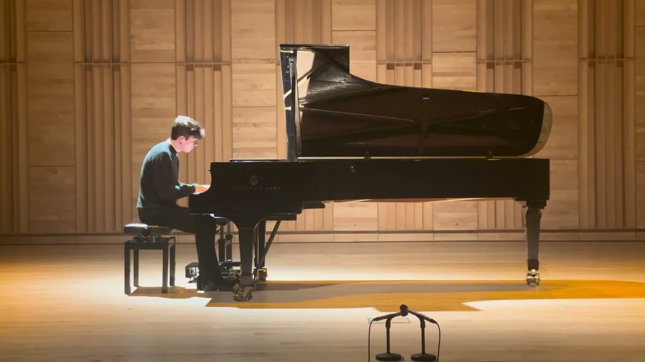 Rudi plays Chopin’s Fantaisie Impromptu