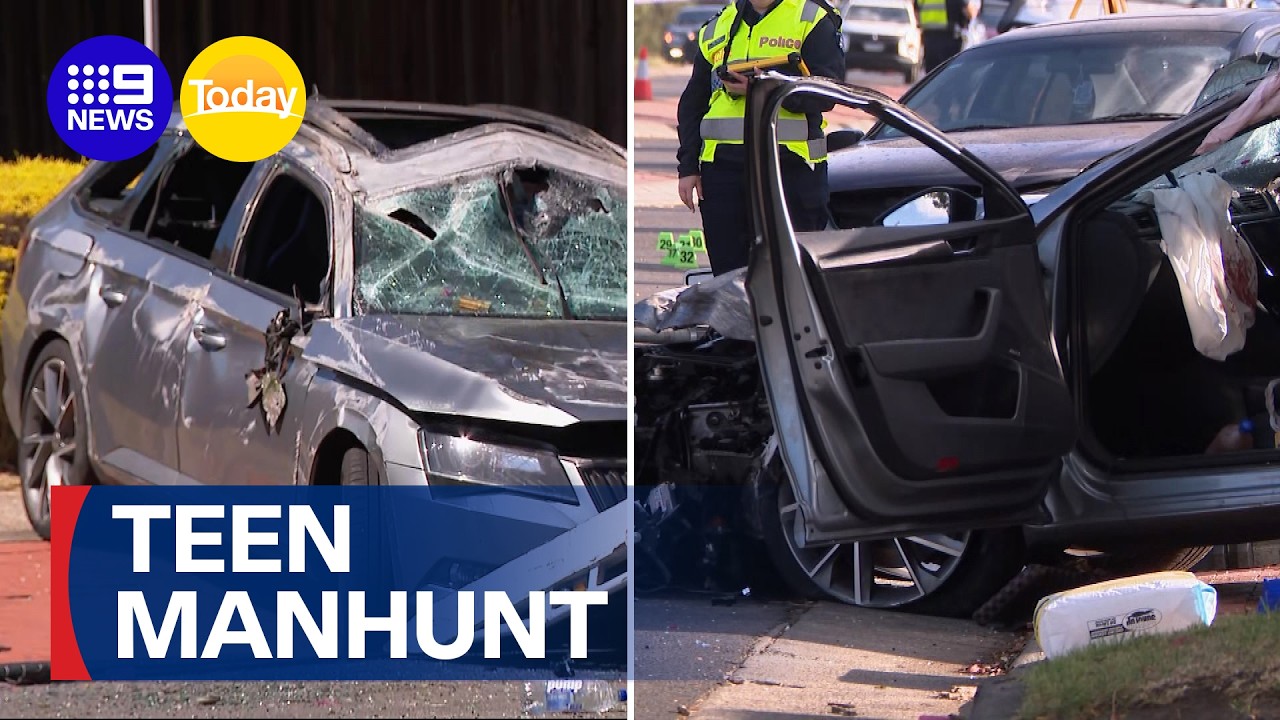Two teens at large following fatal crash | 9 News Australia