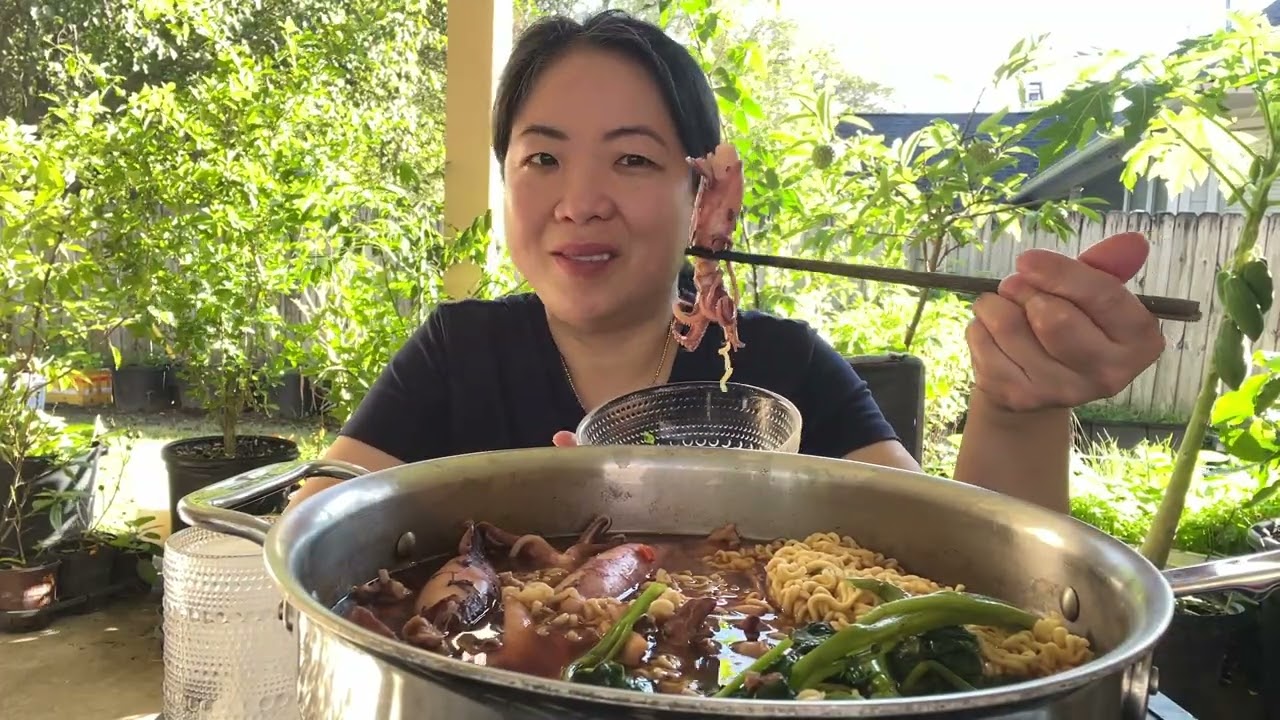 Mời cả nhà mình ăn mỳ gói với em nhe 💕💕😋