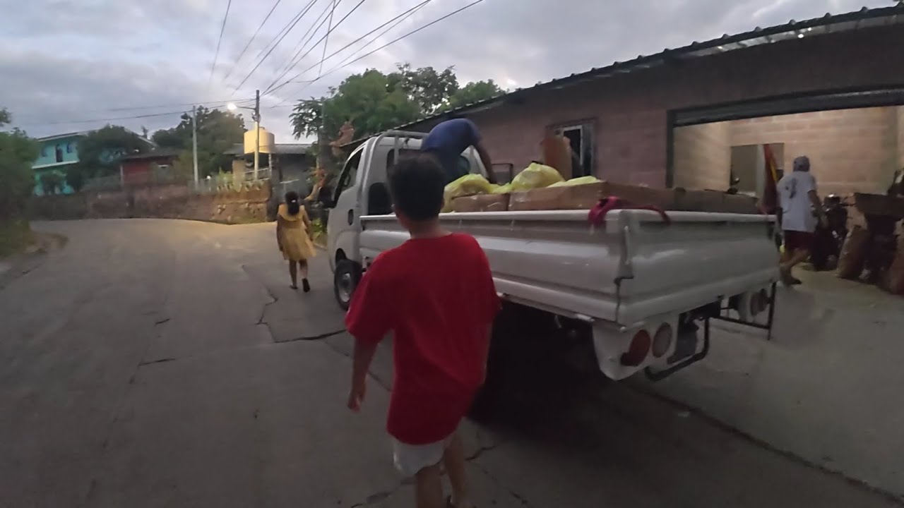 Seguimos en la caminata hasta el desvío #jocoaitique #morazán #elsalvador 