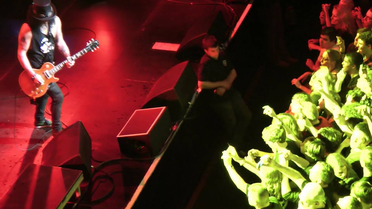 Slash ft. Myles Kennedy & The Conspirators - Sweet Child O' Mine - live at Brussels 2012