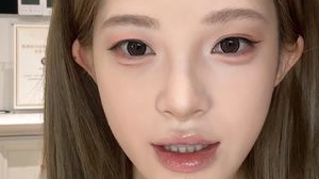 不卡建模只拿结果！四个妆容思路扛住歹毒原相机！ #化妆技巧 #上镜