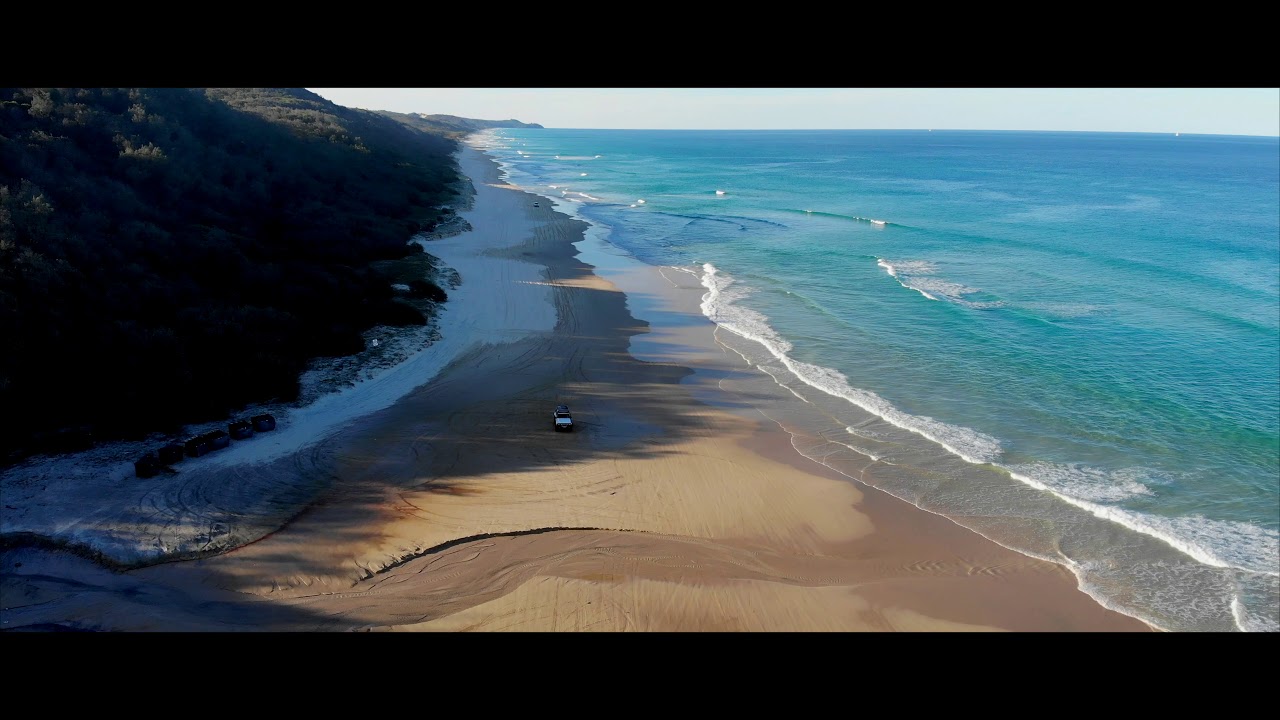 QUEENSLAND - Cooloola beach 4WD drive