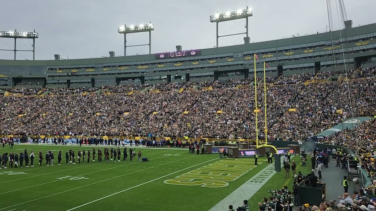 Packers vs Panthers introduction.