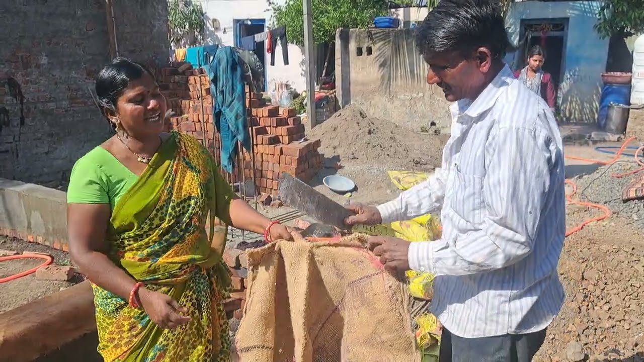 ऊनाळ्यात बांधकाम काडून फसले तर नाहीत किती भी पाणी टाका ऐका नी सल्ला दिलाय बघू जमतका 🏠🤔