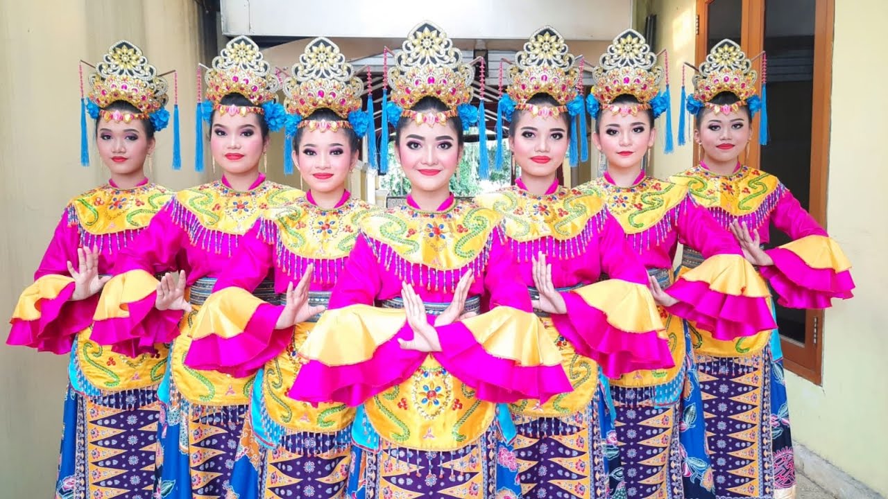 * Lomba Tari 