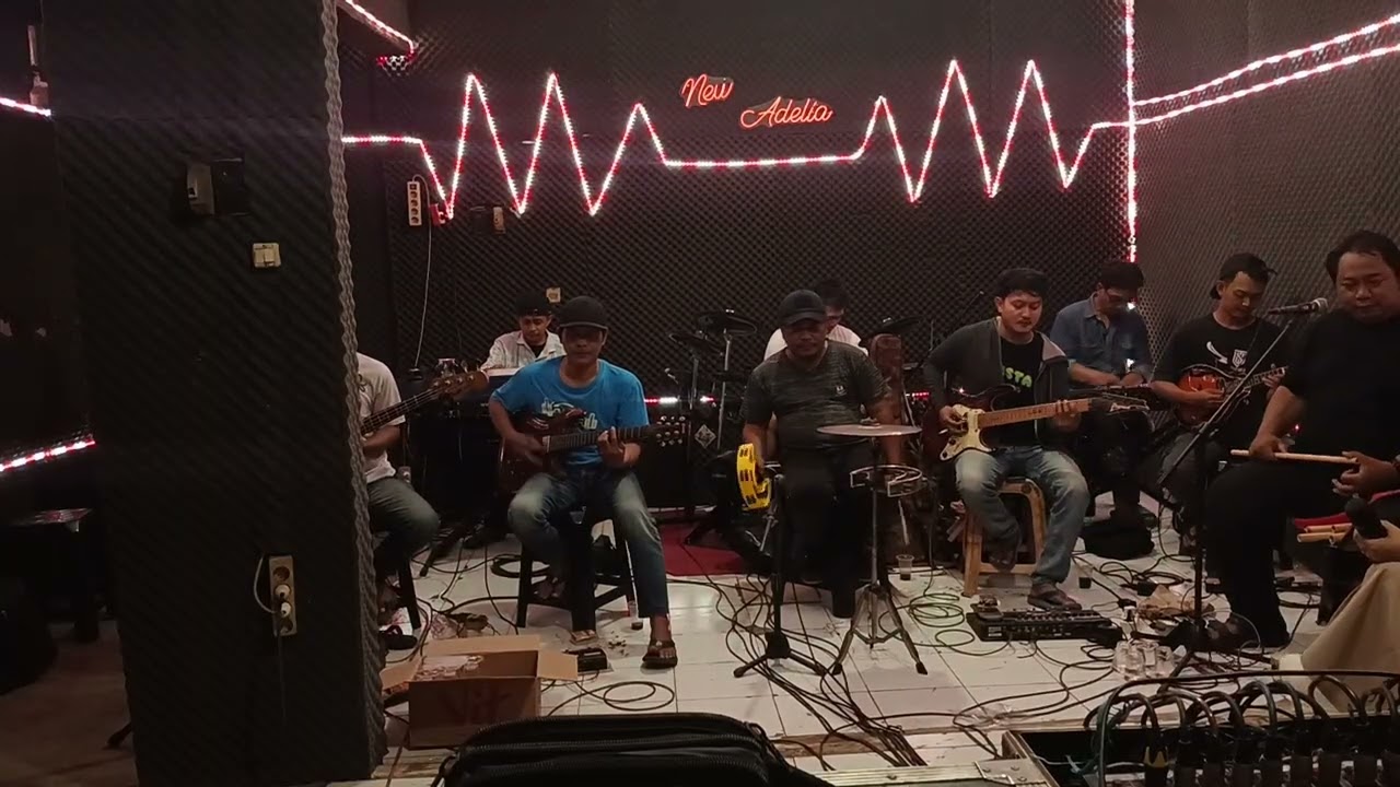 .(asmara,terpendam) voc.Ratna,sari.Adelia group