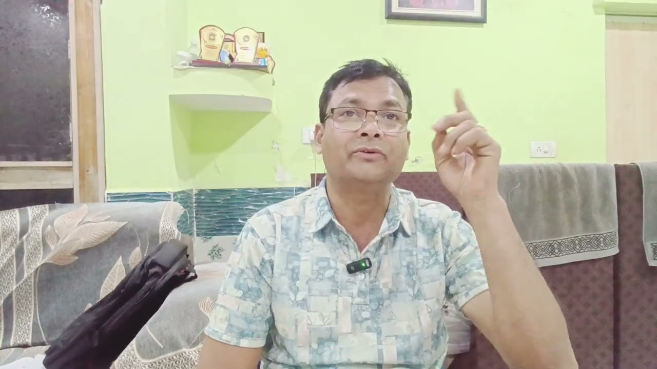 मोर मयारुक गाँव ~ ये कविता  ग्रामीण संस्कार का दर्पण है।