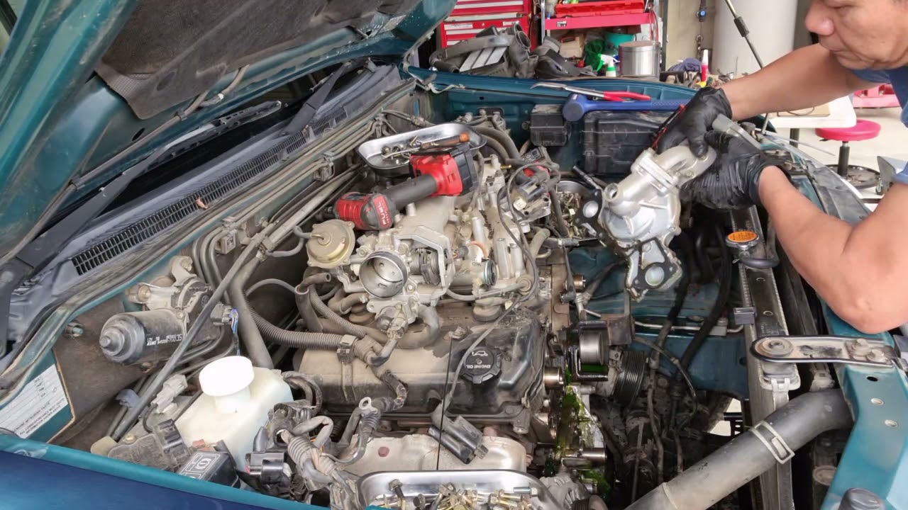 Pajero V-6 Gasoline Engine Timing Belt, Valve Cover Gasket And Water Pump Replacement ( Part 2 )