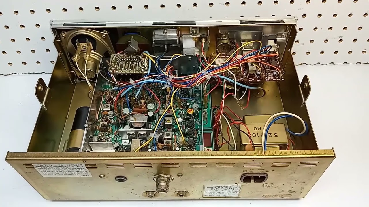 Realistic Navaho Pro CB Radio - most powerful modulation circuit of any CB ?