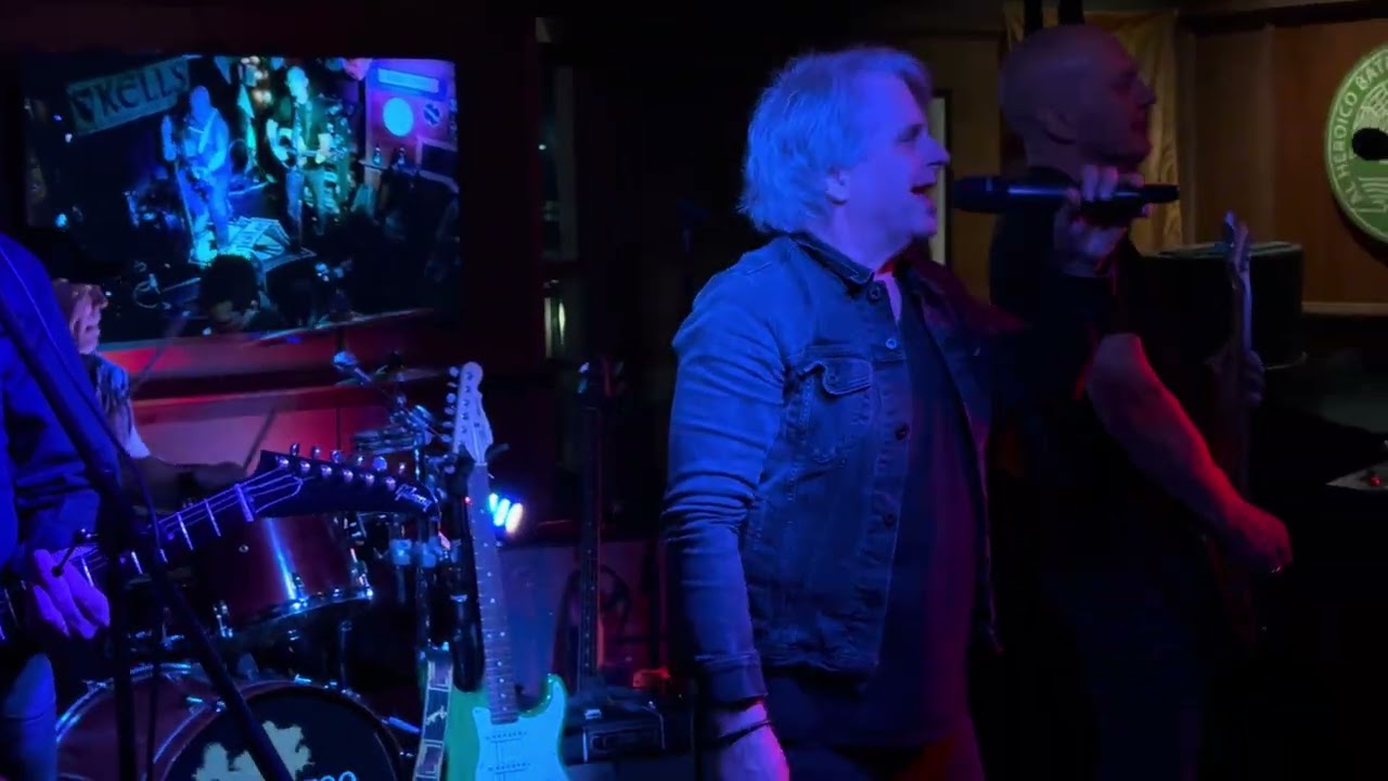 Mysterious Ways - Vertigo Zoo: Трибьют U2 вживую в Kells Irish ☘️ Pub в Сиэтле, штат Вашингтон, 1...