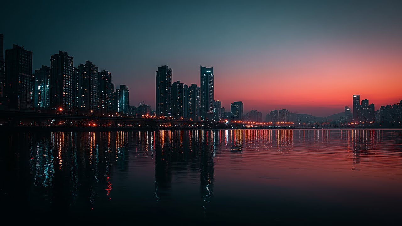 Electric Mahogany — Moving Through