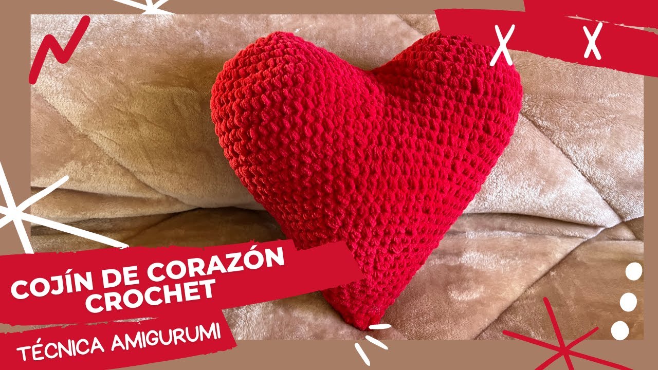 Cojín de corazón tejido a crochet - amigurumi
