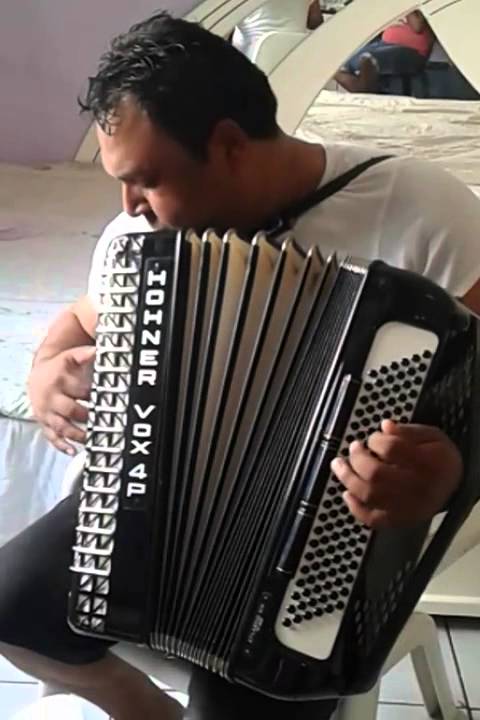 marinos karakwstas &sigma;&tau;&iota;&lambda; &beta;&omicron;&upsilon;&lambda;&gamma;&alpha;&rho;&iota;&kappa;&omicron;