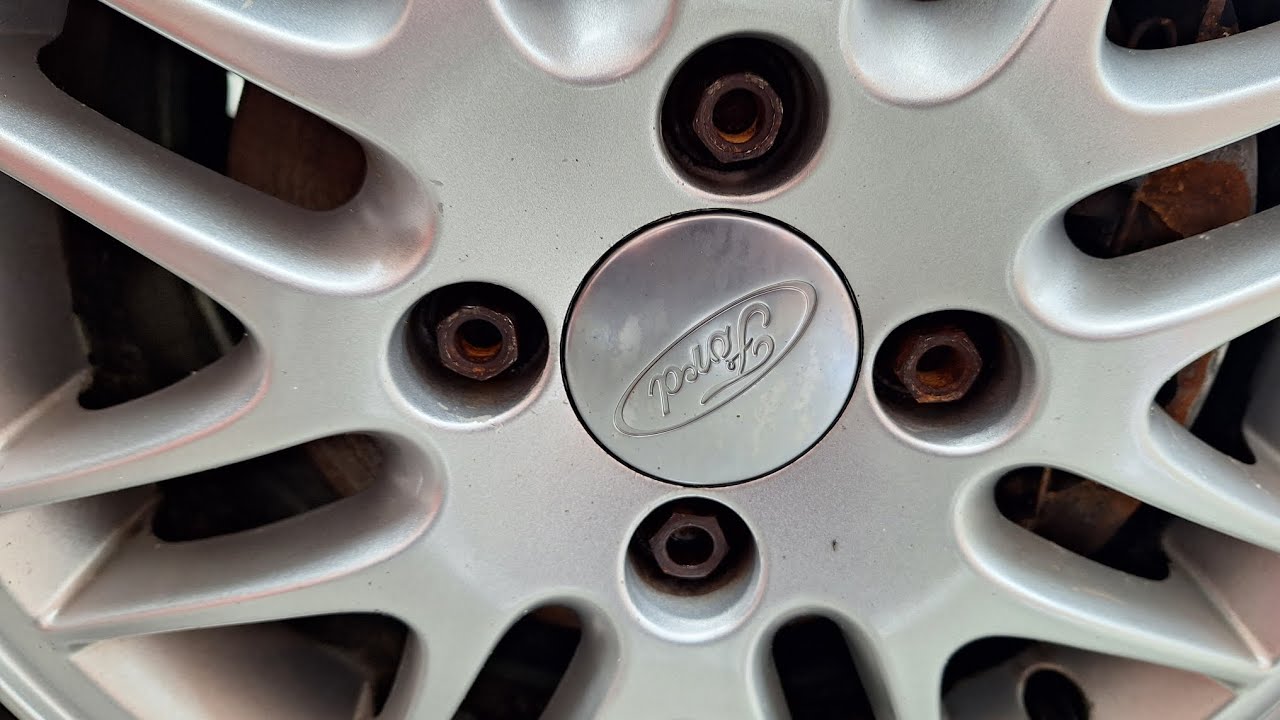 MK1 Ford Focus - Trying to change the wheel nuts