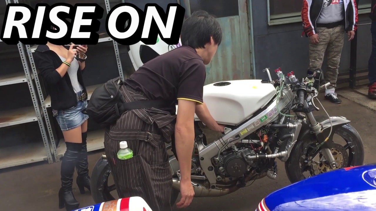 HONDA NSR250　RISE ON　Engine start-up　Sound of ENGINE