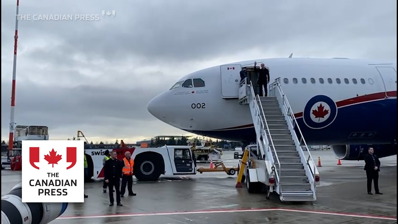 Carney boards plane en route to China