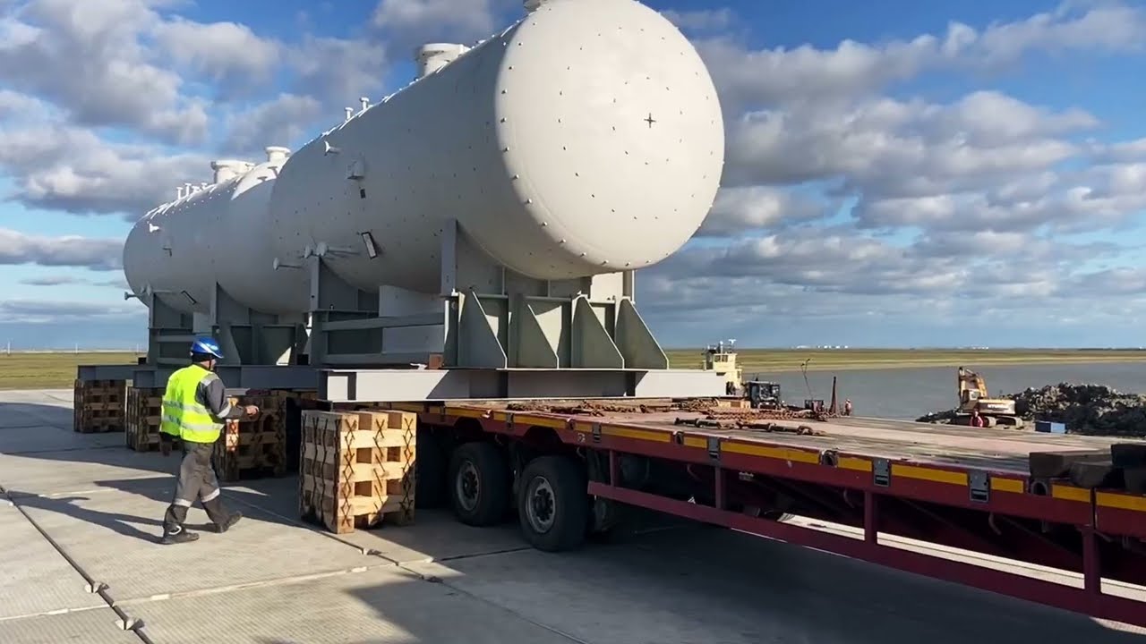 Перевозка технологических гигантов в  Бованенковское нефтегазоконденсатное месторождение